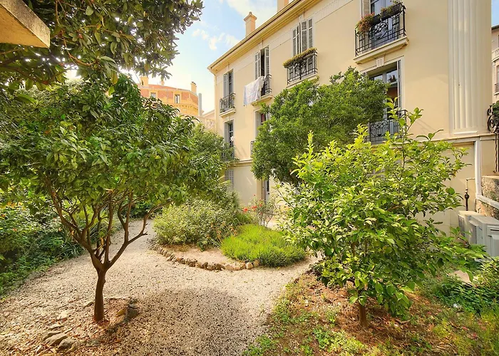 New 2 Bed 2 Bath Ac Palais 8 Min Walk